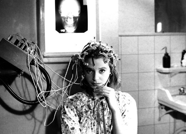eyes-without-face-02