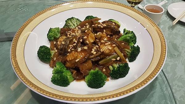 2鮑魚燴時蔬(名稱自取) (1).jpg