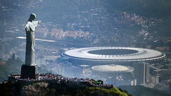 160528025426_rio_christ_statue_maracana_976x549_afp_nocredit.jpg