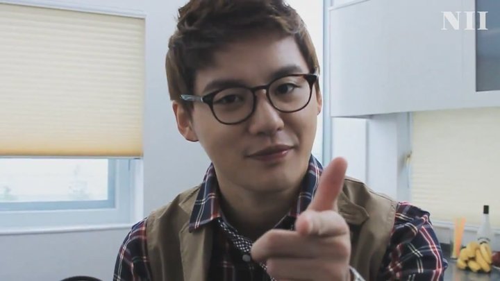 2011 Fall NII COLLECTION making film With JYJ_(720p)[17-47-43].JPG