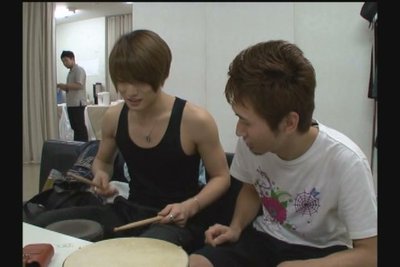 [FeelingTVXQ]Tohoshinki 4th live tour ~The Secret Code~ FINAL in TOKYO DOME backstage[(033845)19-30-25].JPG