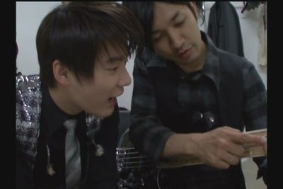 [FeelingTVXQ]Tohoshinki 4th live tour ~The Secret Code~ FINAL in TOKYO DOME backstage[(034497)19-38-51].JPG