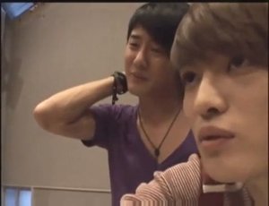 %5BX1ahJunsoo_%5DJYJThanksgiving_live_in_dome_rehearsal_movie_P1_%E3%80%90FBI.su%E3%80%91[(009326)21-21-31].JPG