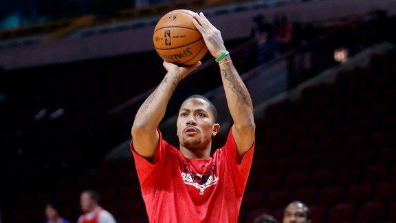 chi_u_derrick-rose14_mb_576.jpg