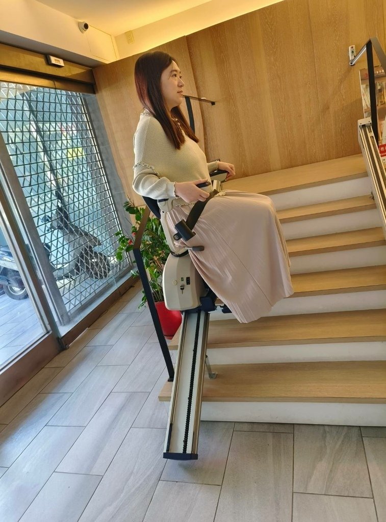 羅布森樓梯升降椅│樓梯升降椅第一品牌│MIT精品│推薦上下樓