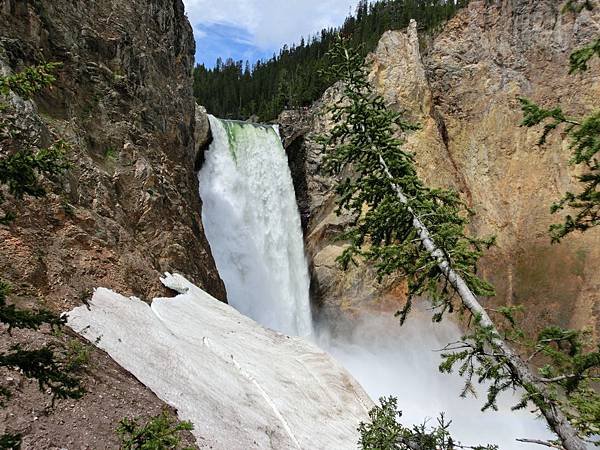 在Uncle Tom&apos;s Trail上看到的Lower Waterfall