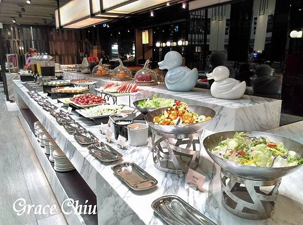 德立莊中庭餐廳 SEMI BUFFET 沙拉吧 排餐 捷運西門站