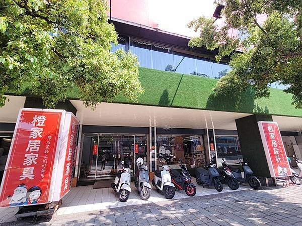【台中傢俱推薦】橙家居一站式千坪傢俱。客製設計。電動沙發。衣