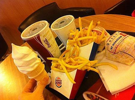 【食】印尼泗水★A &amp; W★印尼當地速食店
