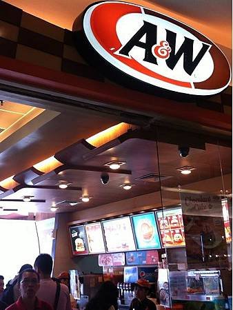 【食】印尼泗水★A &amp; W★印尼當地速食店
