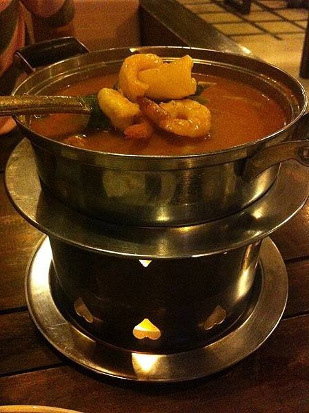 【食】印尼泗水★Lumbung Besto %26; Cafe★G Walk外圍，峇里島風格的印尼菜餐廳