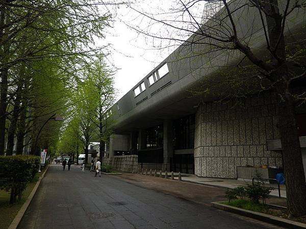 【遊】日本東京★上野公園(東照宮、花園稻荷神社、不忍池)+阿美橫丁(二木の菓子買伴手禮)★地鐵上野站。自由行