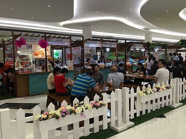 【樂】印尼雅加達★LIPPO MALL Puri★台灣麥味登MWD進駐的MALL