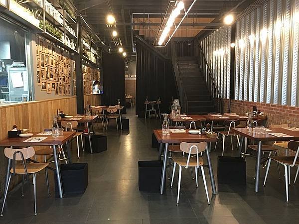 【食】新竹★薄多義Bite 2 eat★竹北光明商圈。拿坡里(Napoli)披薩