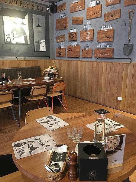 【食】新竹★薄多義Bite 2 eat★竹北光明商圈。拿坡里(Napoli)披薩