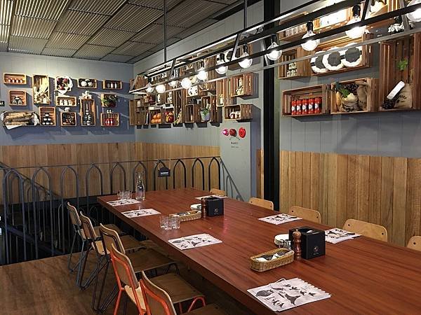 【食】新竹★薄多義Bite 2 eat★竹北光明商圈。拿坡里(Napoli)披薩