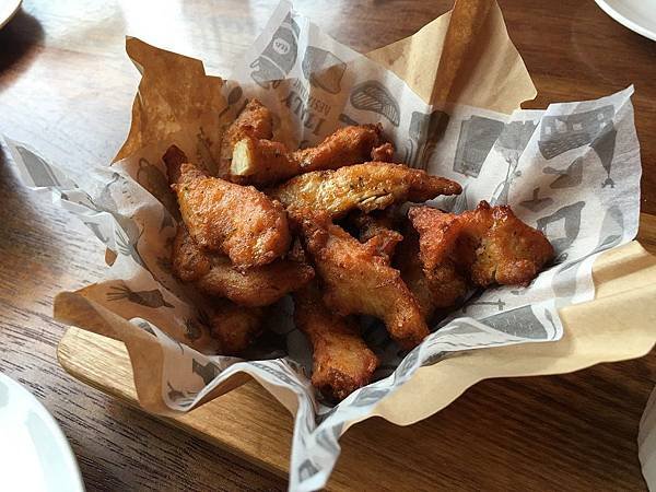 【食】新竹★薄多義Bite 2 eat★竹北光明商圈。拿坡里(Napoli)披薩
