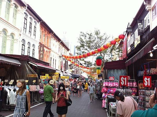 【2015遊】新加坡★牛車水ChinaTown。周邊景點★搭地鐵旅行。自助行程。自由行