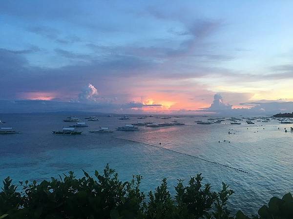【宿】菲律賓薄荷島★Bohol Island薄荷島(Panglao邦勞島)住宿。AMORITA Resort。無邊際泳池。飯店直達海攤★海島觀光。自助旅行