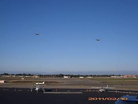 11-0210-Fresno Yosemite Airport- F16-終於拍到了.JPG