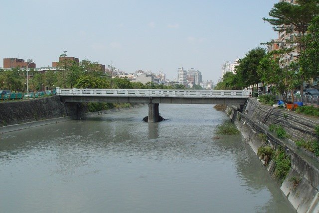 061三民麻園橋上游.JPG