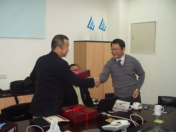 2005-12-08AC KK來訪 004.jpg