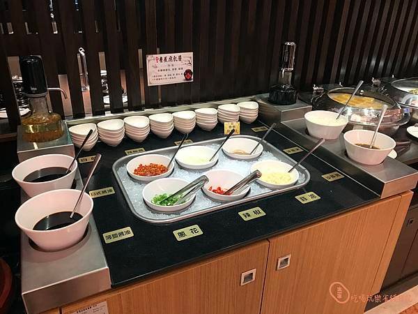 台中黑鍋港式海鮮鍋物15.jpg