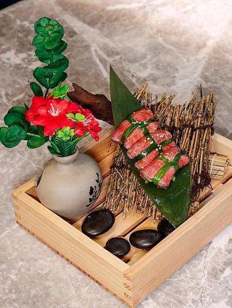 [高雄 新興區]晴月精緻燒肉｜高雄最美燒肉店‧推出新菜單！