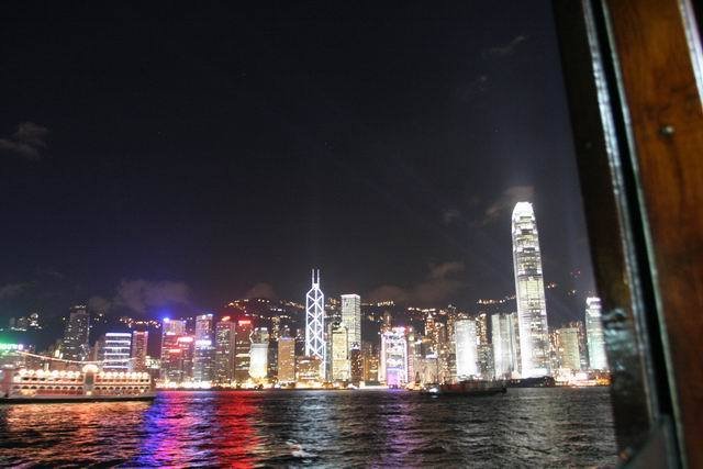 天星小輪上的夜景
