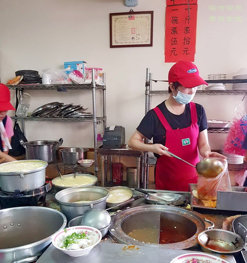 |桃園|【中壢區❤大鬍子米干】純粹的米干，忠貞市場。龍岡米干