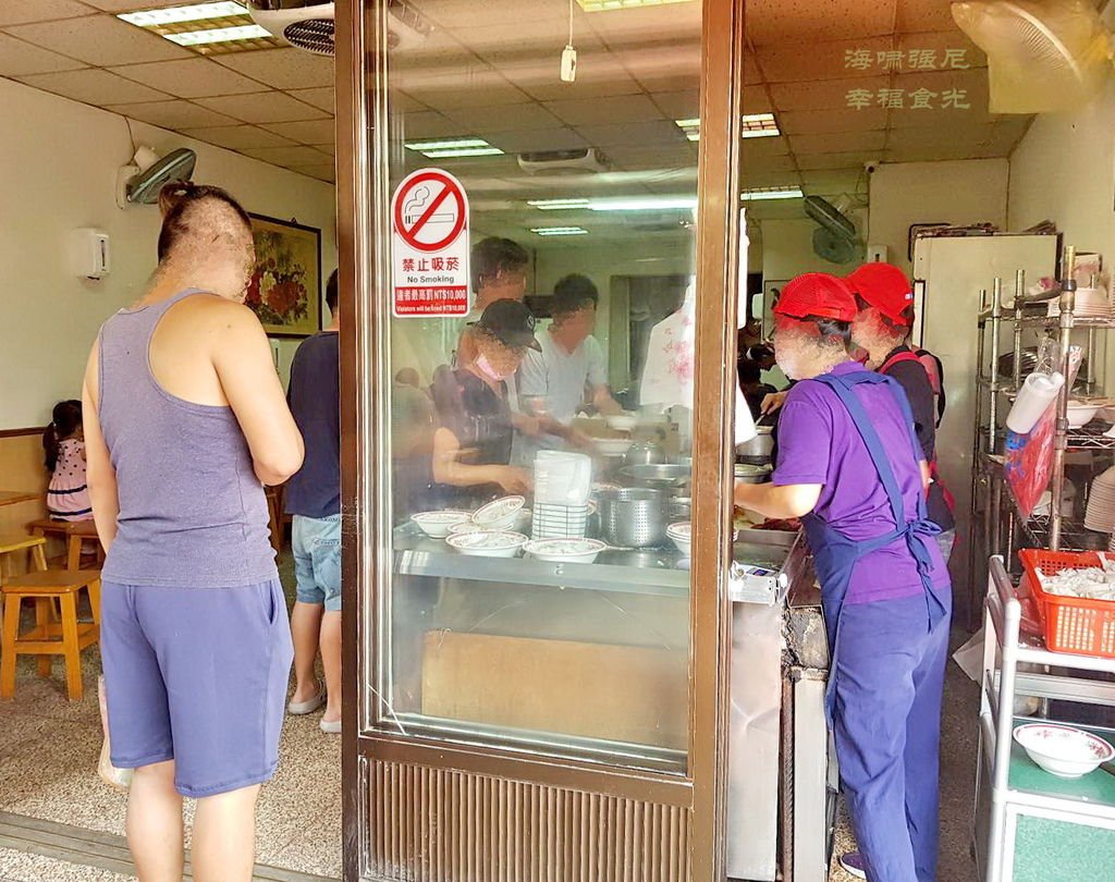 |桃園|【中壢區❤大鬍子米干】純粹的米干，忠貞市場。龍岡米干