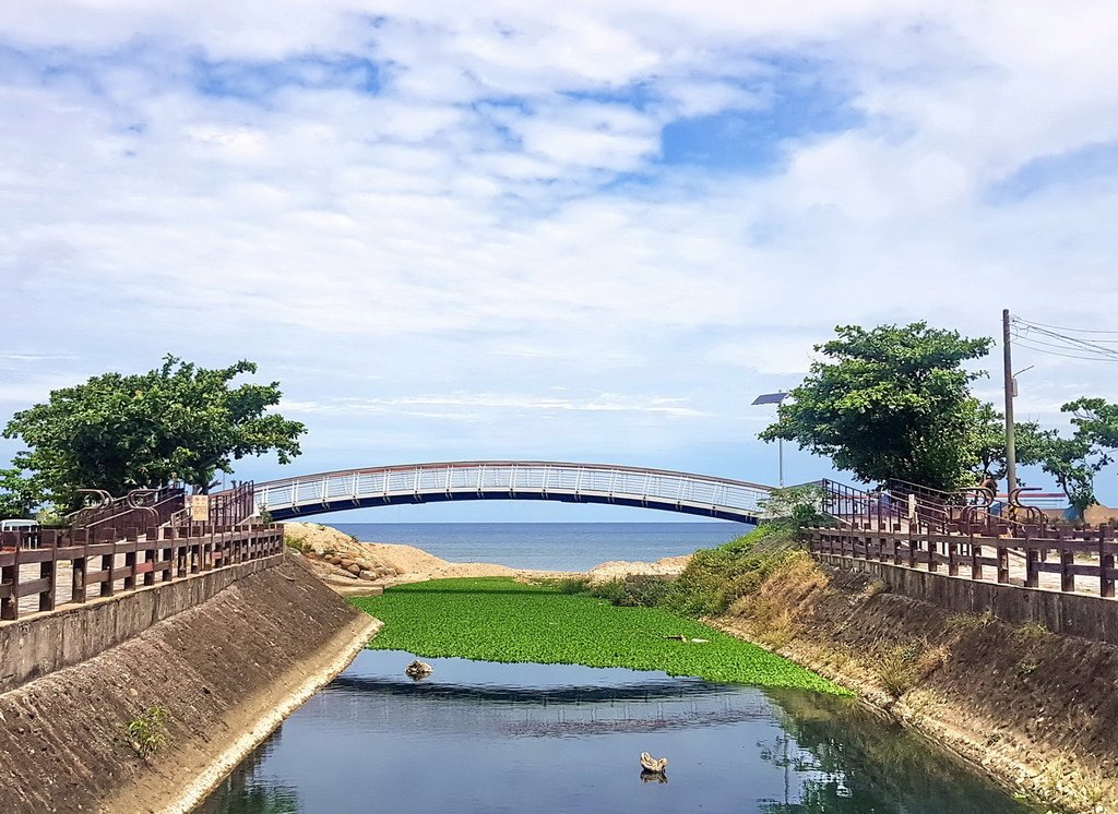 |屏東|【車城鄉❤後灣漁村海堤】舒服放鬆的沙灘 ㊙屏東旅遊景