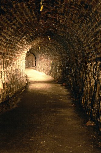 Victoria Tunnel.jpg