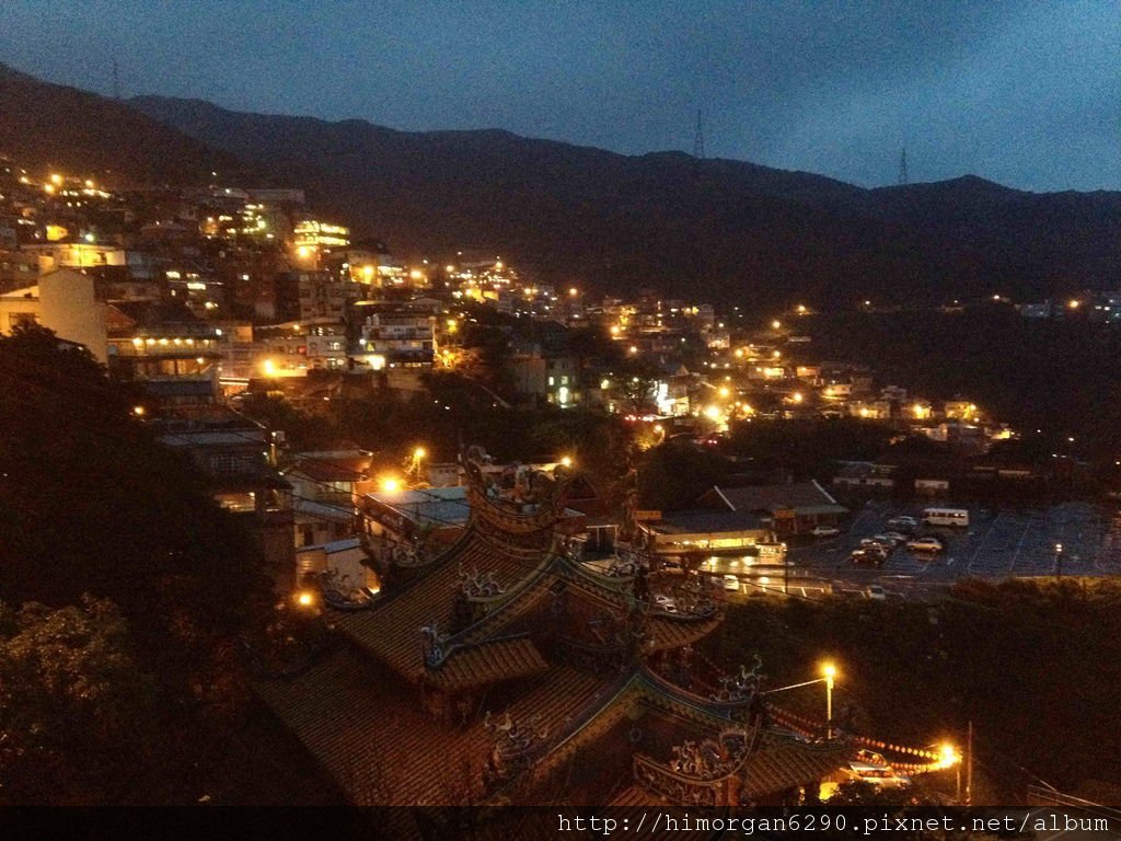 九份馬克村莊3樓陽台夜景