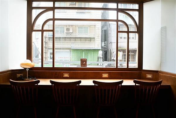 永康商圈美食-玖仰茶食文化 永康店，平價高品質的台北不限時咖