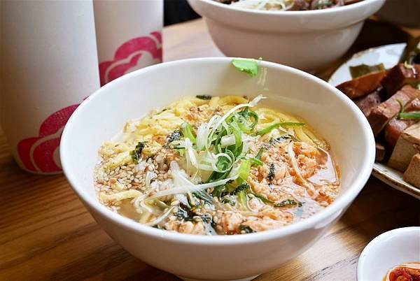 永康商圈美食-玖仰茶食文化 永康店，平價高品質的台北不限時咖