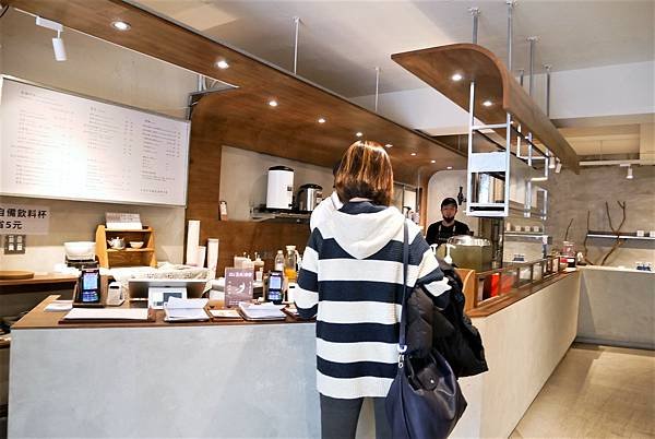 永康商圈美食-玖仰茶食文化 永康店，平價高品質的台北不限時咖