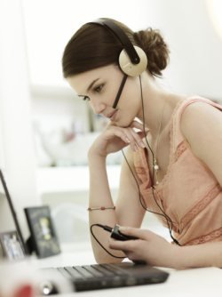 sony-dr350-gold-headset-in-use-girl-wearing.jpg