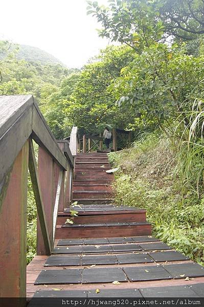 尖山湖紀念碑