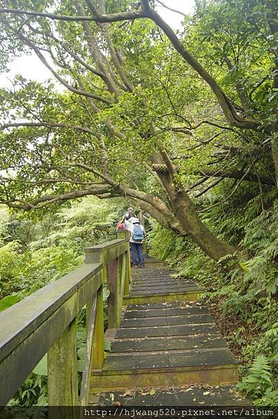 尖山湖紀念碑