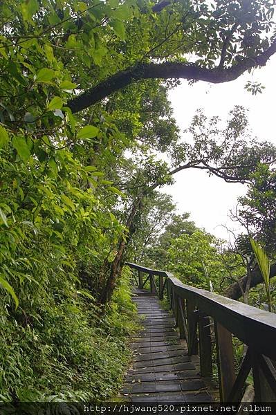尖山湖紀念碑