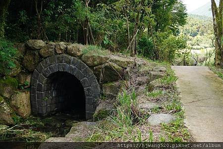 陽明溪溪畔步道