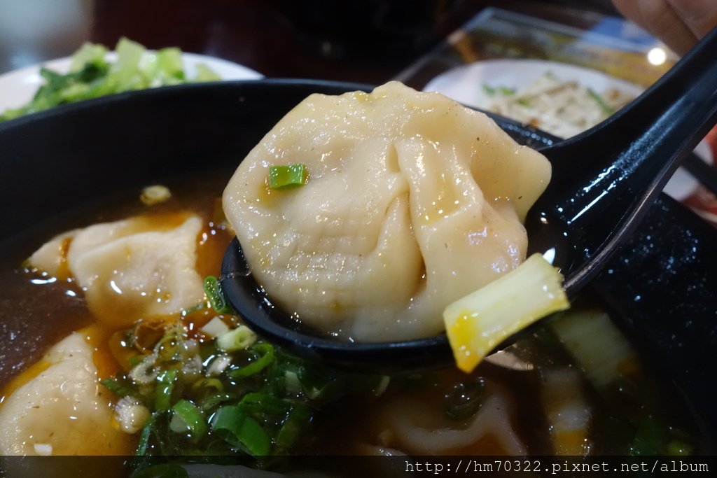 桃園食記│中壢區榮民路眷村麵食館，google評價4.1，內