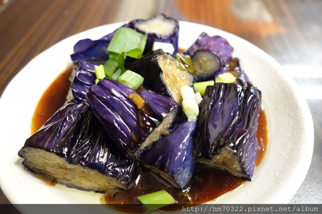 一張桌麵食