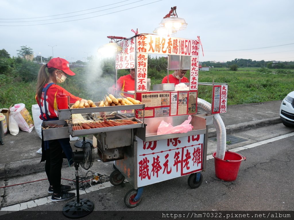 桃園球場美食│汾條伯大腸包小腸，從小吃到大的球場美食，桃園棒