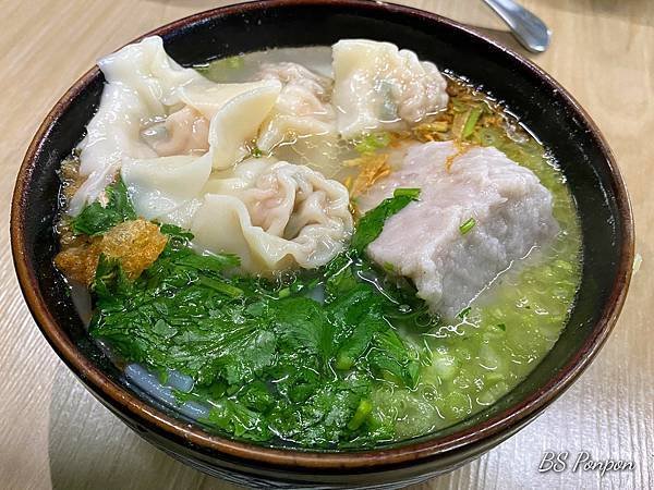 『新竹美食』-【東門米粉攤】．東門市場排隊美食．推招牌海鮮芋