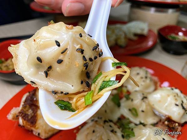 『新竹食記』- 新竹美食新選擇【御香園上海生煎包．湯包】 ✖