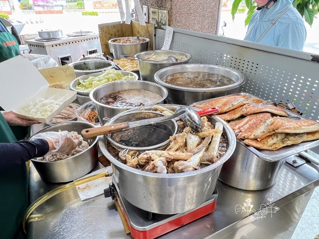 嘉義美食_東門雞肉飯滷汁