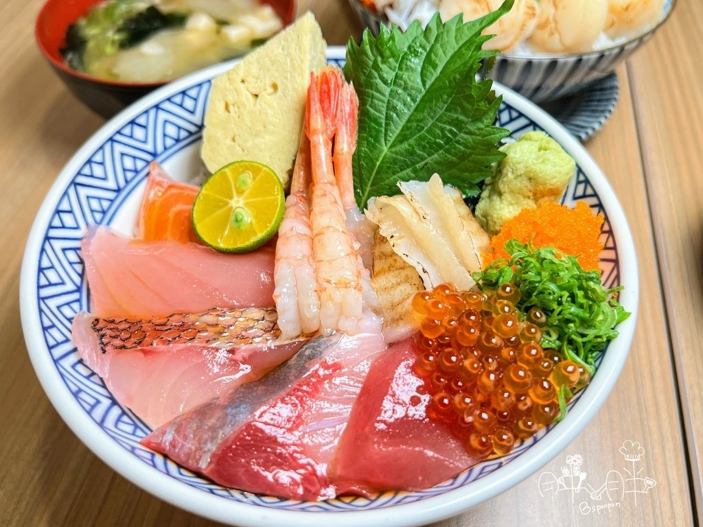 新莊美食_坐著做海鮮丼飯專門店_特選生魚海鮮丼