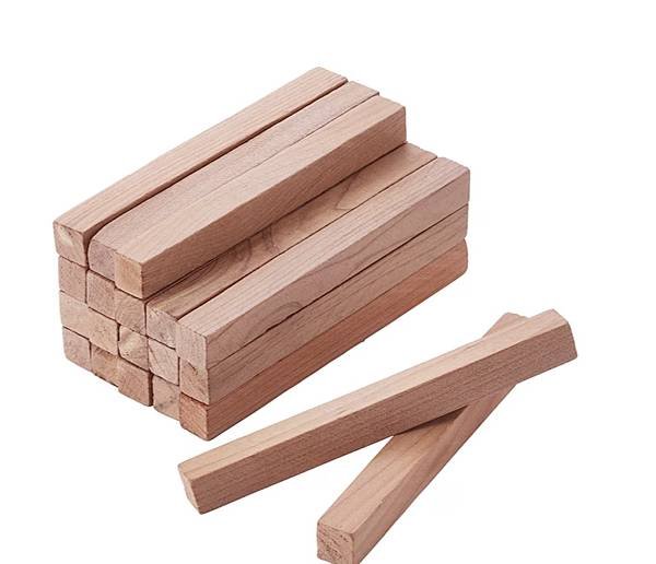 日本MUJI 天然防蟲除臭紅雪松木塊(20入).jpg